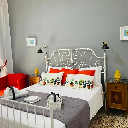 Vivaldi Maison Apartman *